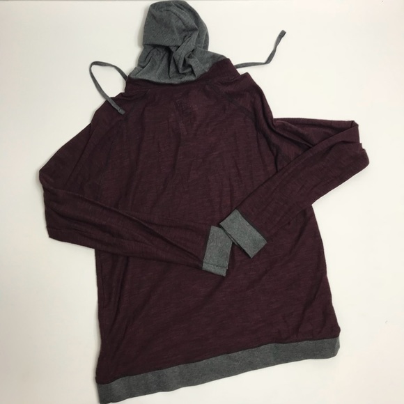 NWOT- Swift 3 button hoodie.. 🔥🔥 Size Small.. - Picture 6 of 7